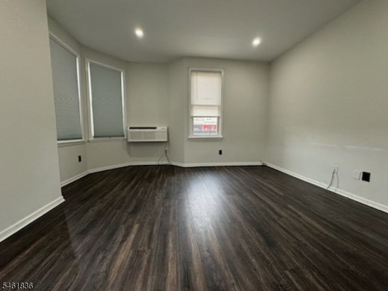 40 Washington Ave 2B