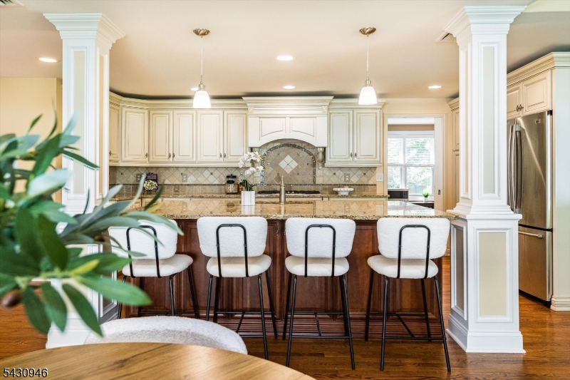 34 West Dr