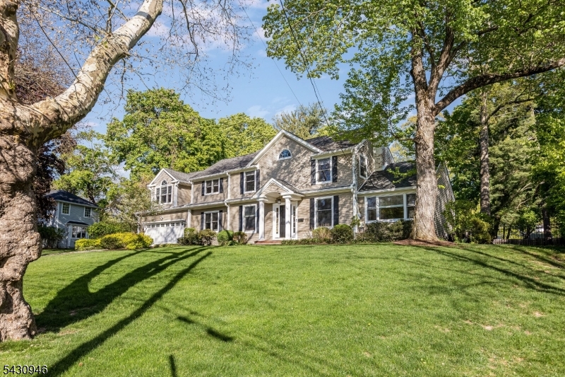 34 West Dr