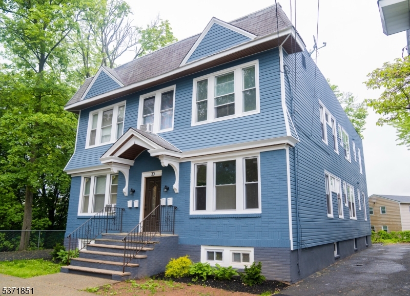 30 Nelson Pl