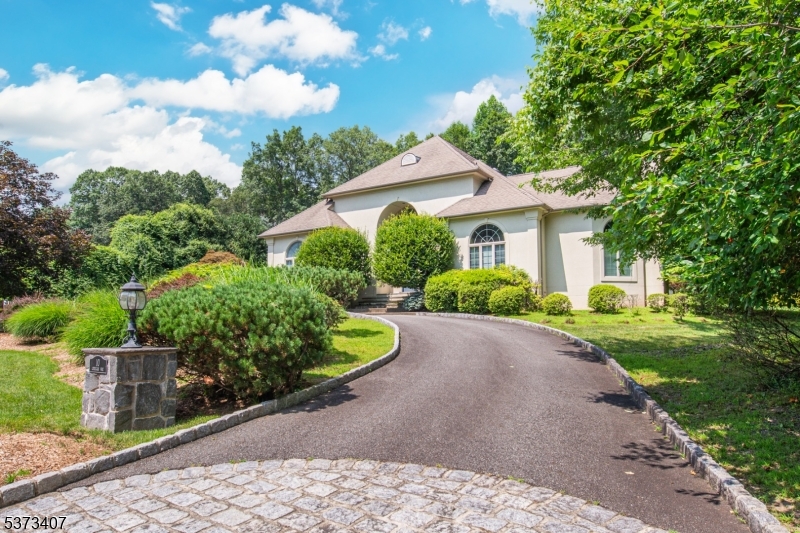 10 Corrigan Way