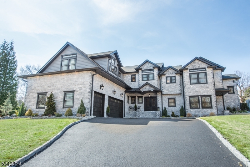 231 Mountain Ave