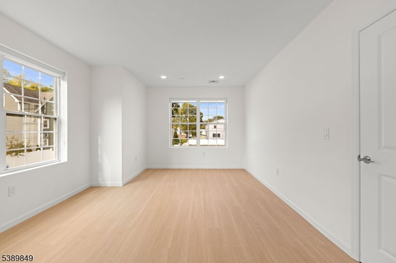 70 Ridgedale Ave 207