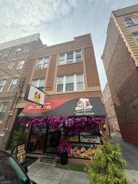 5513 Hudson Ave West New York Town NJ 07093