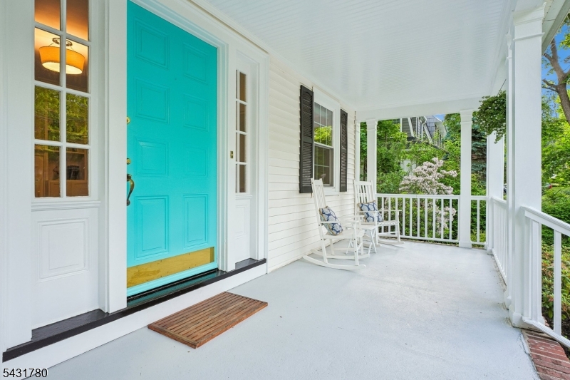 26 Mountain Ave