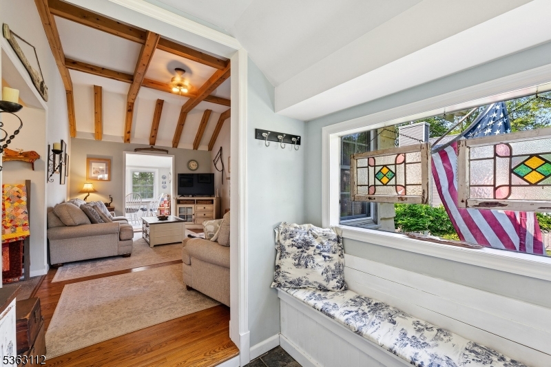 40 Hillside Rd
