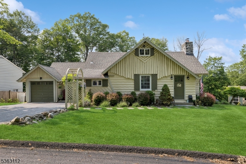 40 Hillside Rd