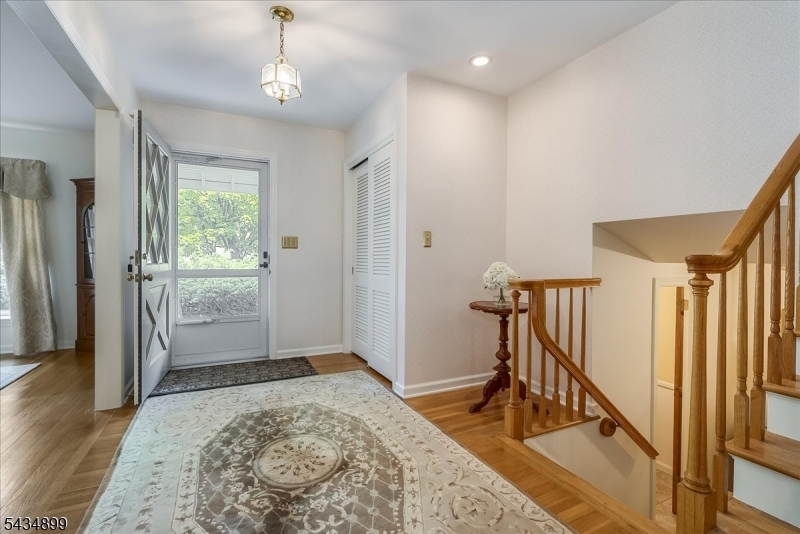 1110 Minisink Way