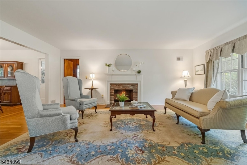 1110 Minisink Way