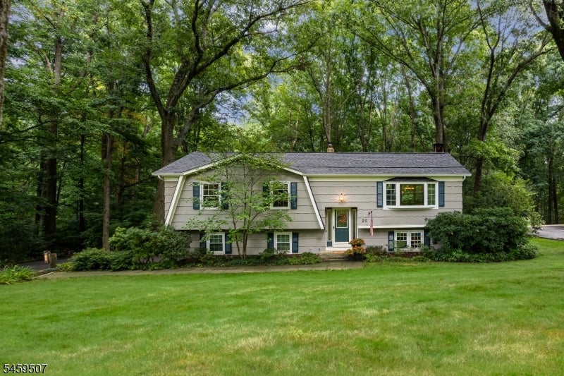 20 Edward Dr