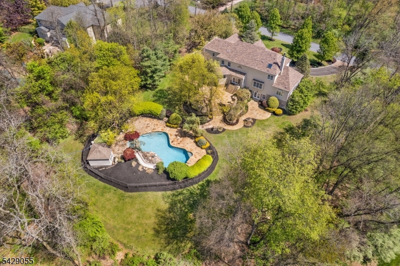 17 Carlisle Ct