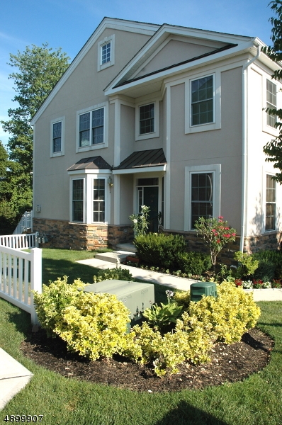 252 Levinberg Ln