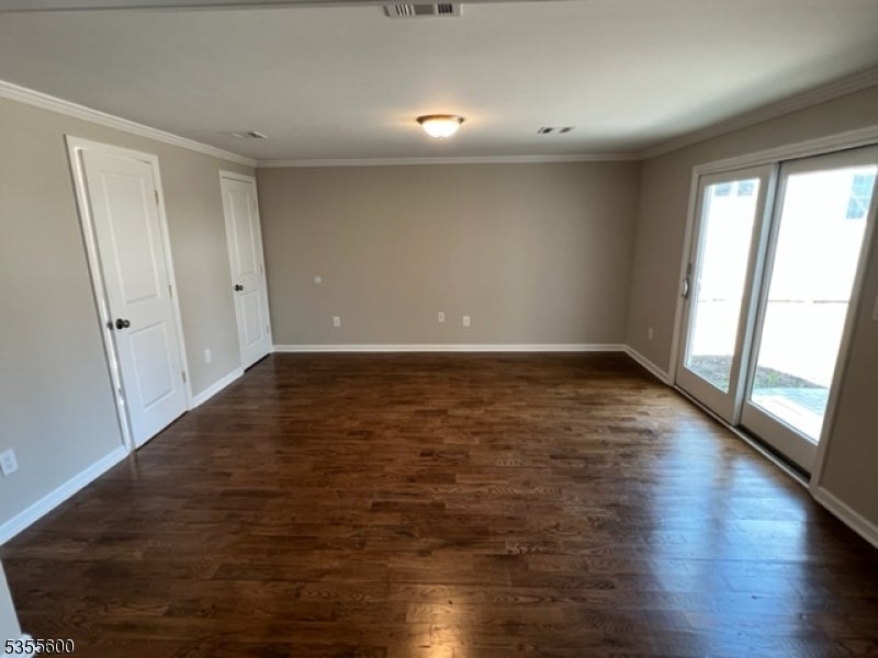 30 Gregory Ave