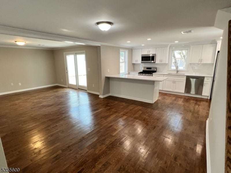 30 Gregory Ave