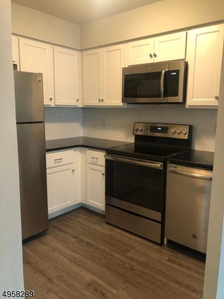 41 Hyde Ct