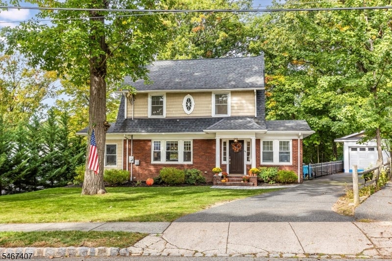 64 Chestnut Rd