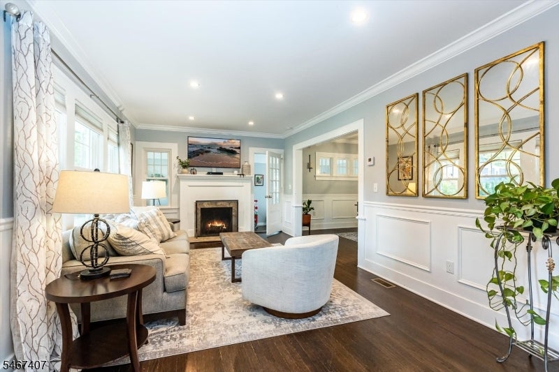 64 Chestnut Rd
