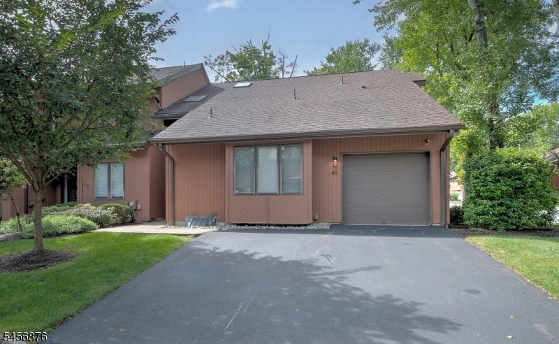 45 Mullarkey Dr