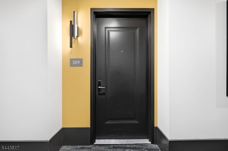 175 Morris St 309