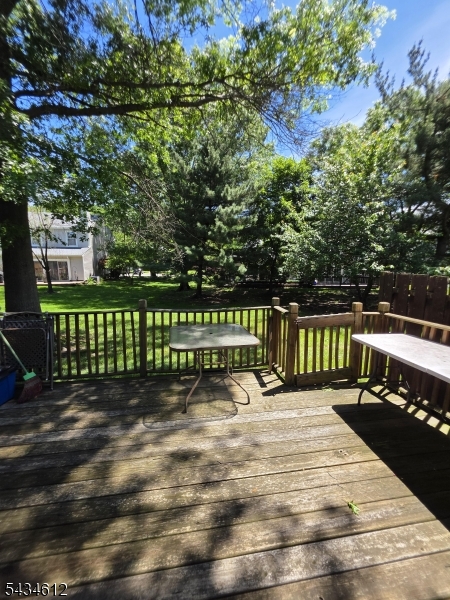 394 Rittenhouse Ct