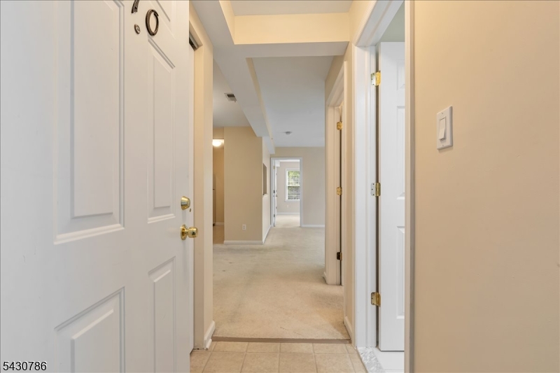 210 Stratford Pl