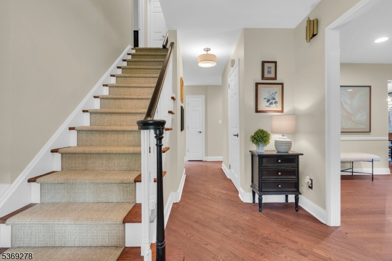 1257 Sunnyfield Ln