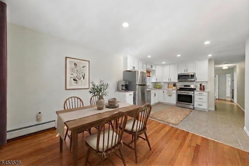 166 1St St