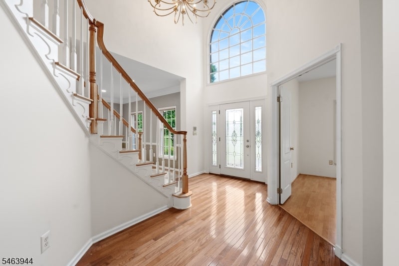 18 Montfort Dr