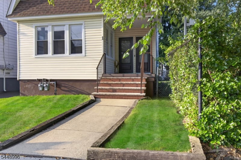 1 Hazel Ave