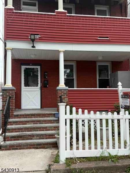 15 Harrison Pl