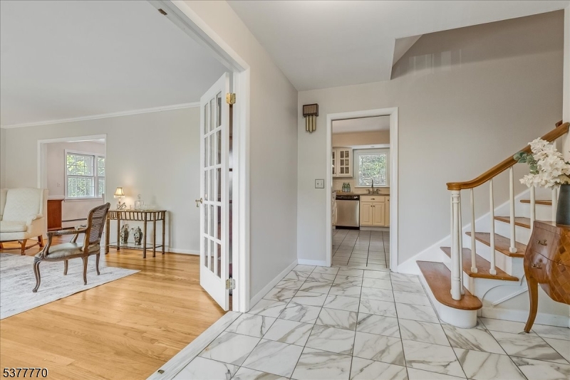 1153 Ridge Dr