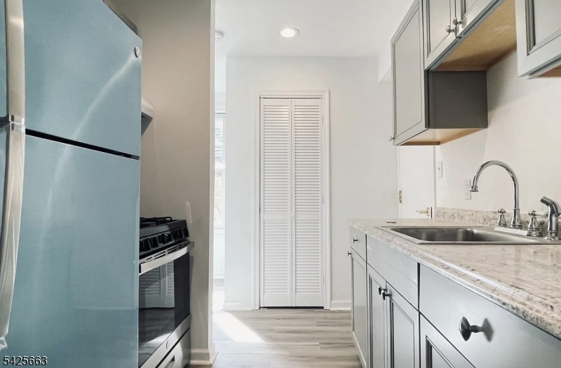 15 Central ave 3C
