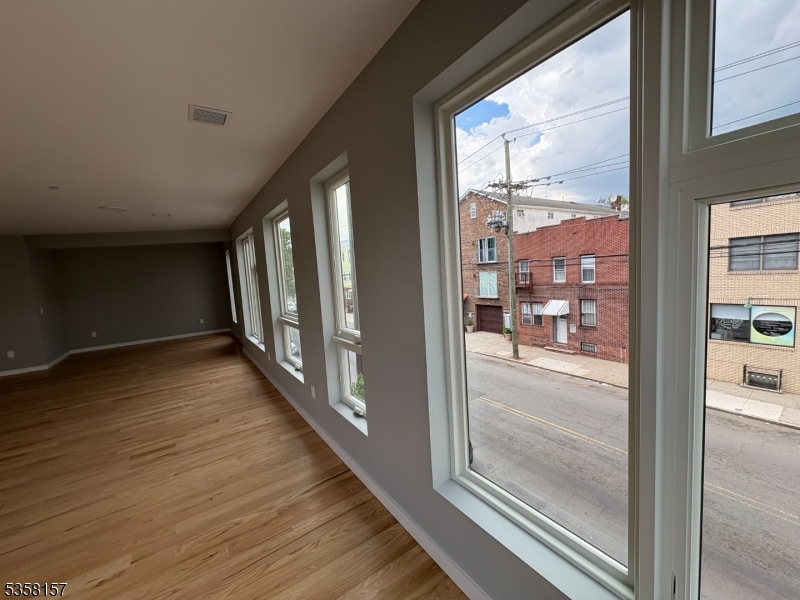 76 Pacific St