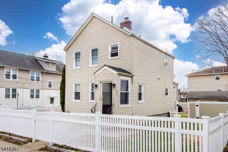 108 Walnut St
