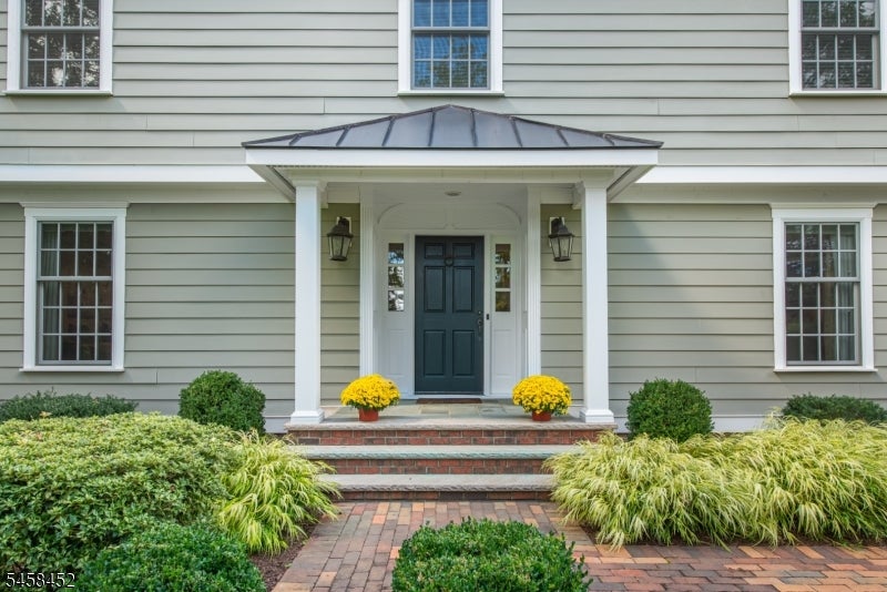 57 Bullion Rd
