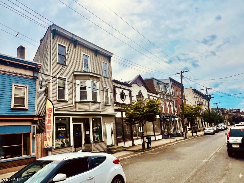 150 S MAIN ST