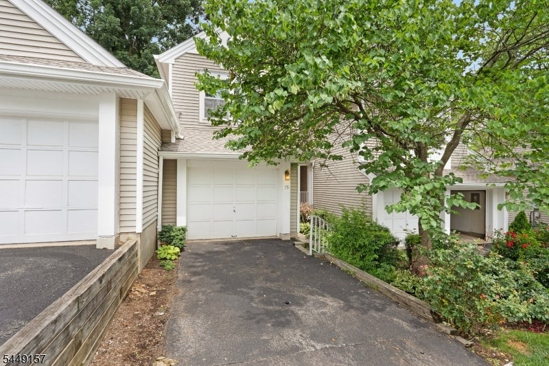 75 Woodmont Dr