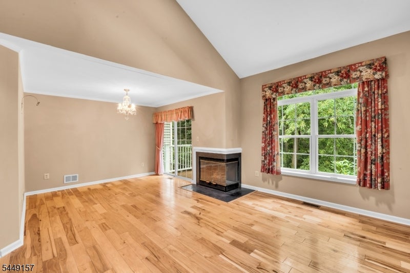 75 Woodmont Dr