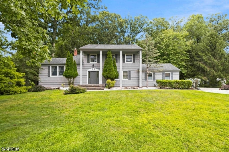 6 Meadowbrook Rd