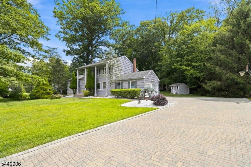 6 Meadowbrook Rd