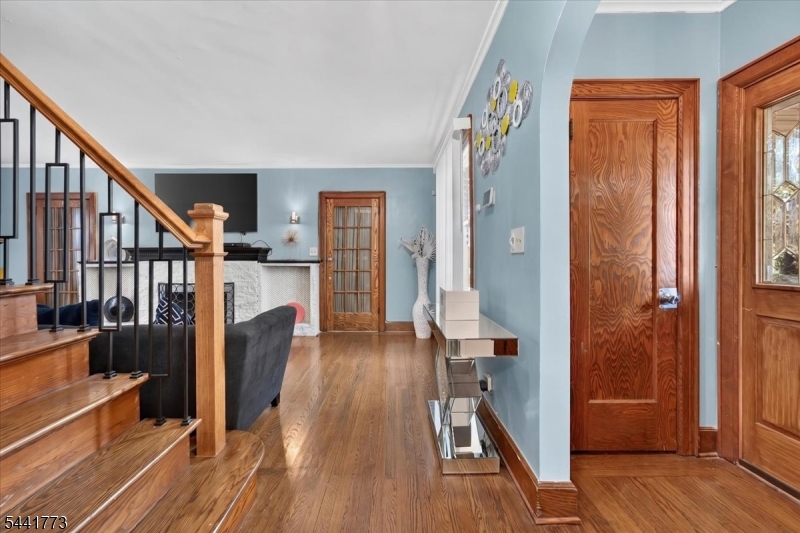 459 Twin Oaks Rd
