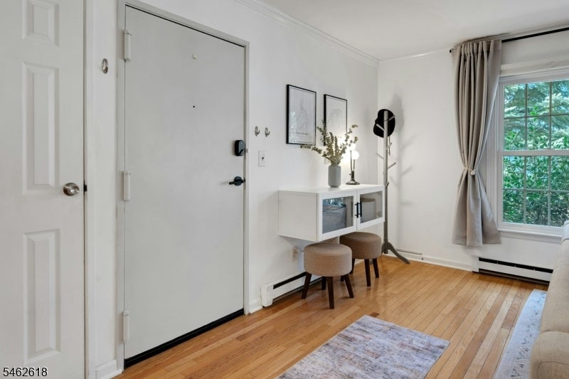 301 Claremont Ave 3
