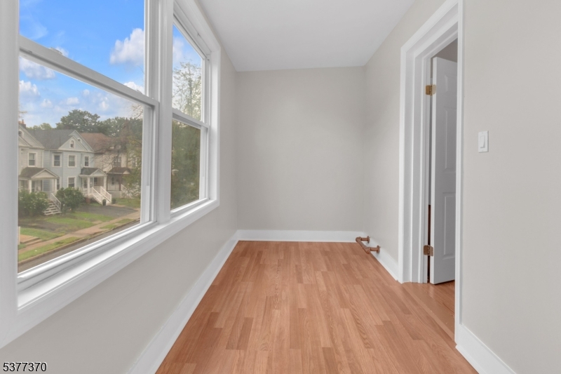 32 Dodd St
