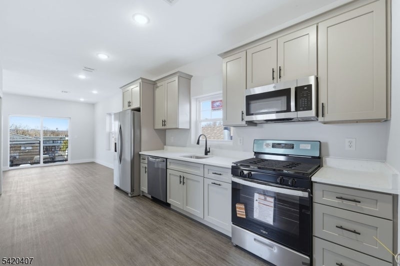 392 S 19Th St
