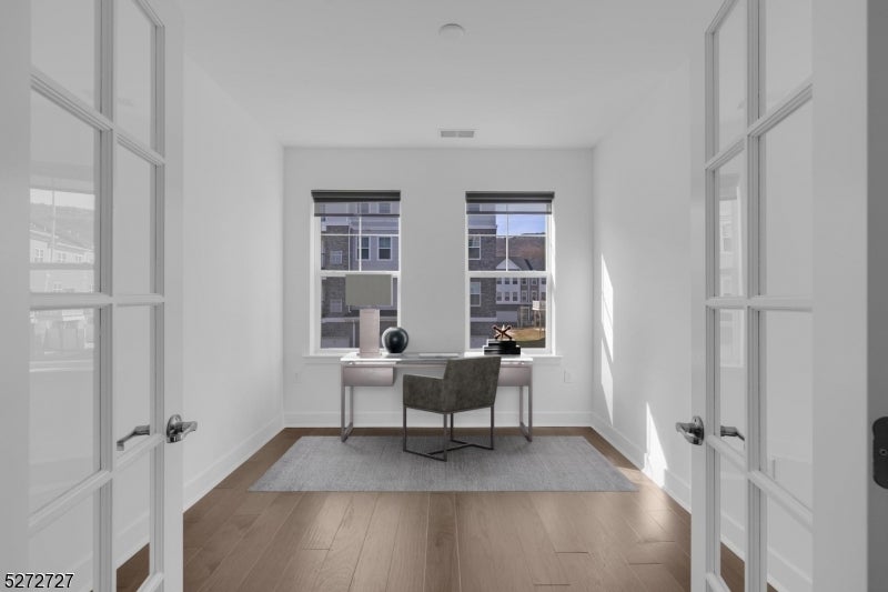 11 Veterans Way 121