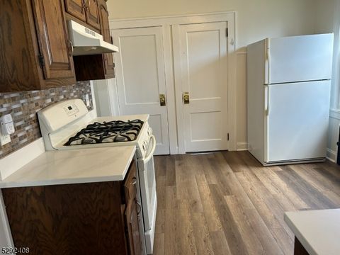 136 Carlton Ave 1 East Rutherford Boro NJ 07073