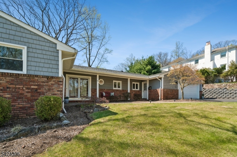 63 Blanchard Rd