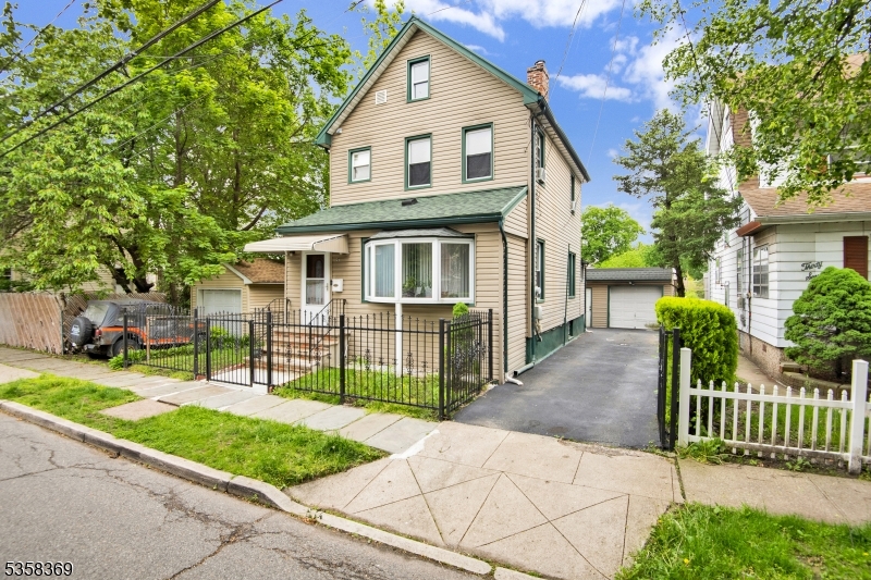 41 Clinton St