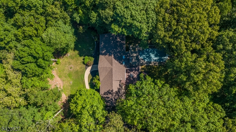 207 Deerlea Ln
