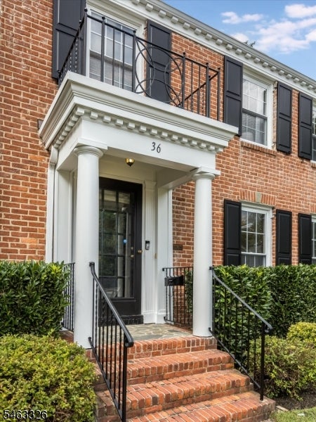 36 Chapman Pl